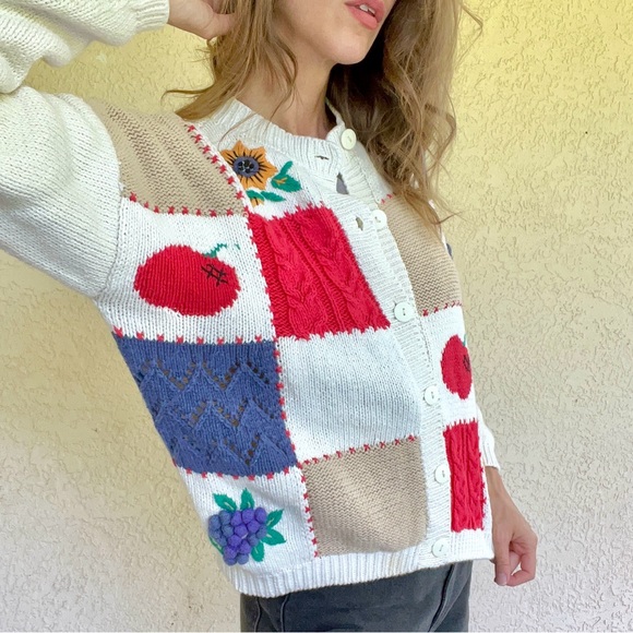 Vintage Knitted Patchwork Cardigan Women’s Red White Blue Fruits Sunflower Large - Picture 2 of 12